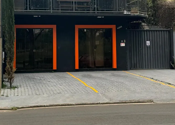 Studio Com Quarto E Banheiro Em Frente Ao Parque Do Lago Acomoda Ate 4 Pessoas 2 Camas